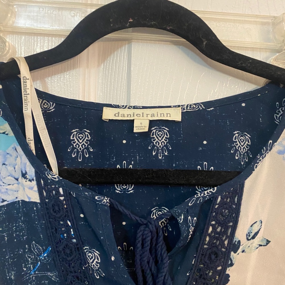 Nwot Daniel Rainn Patchwork Blouse - image 3